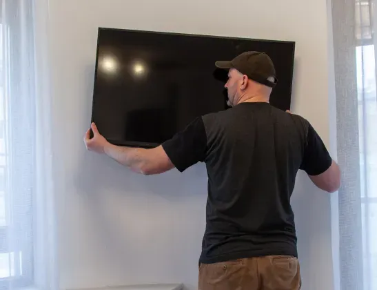 man-installing-tv-1